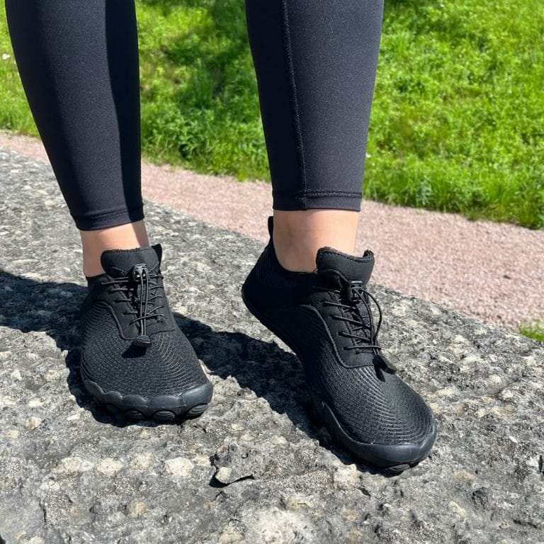 barfotaskor-motion-svart-sidovy-miljobild Barfotaskor Motion